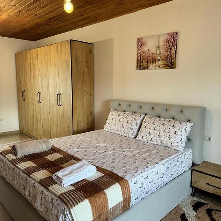 Villa Zefi Rrenc Papaj Εξωτερικό φωτογραφία